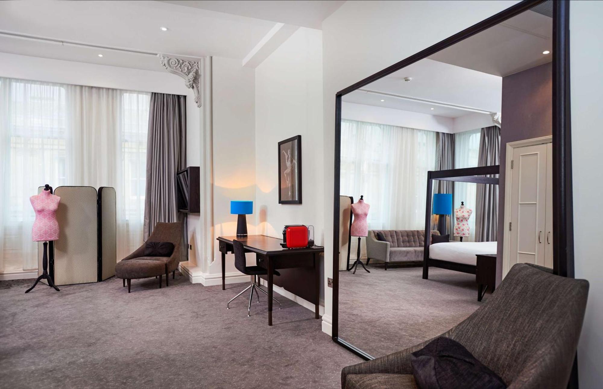 Junior Suite,1540600708:JPEG